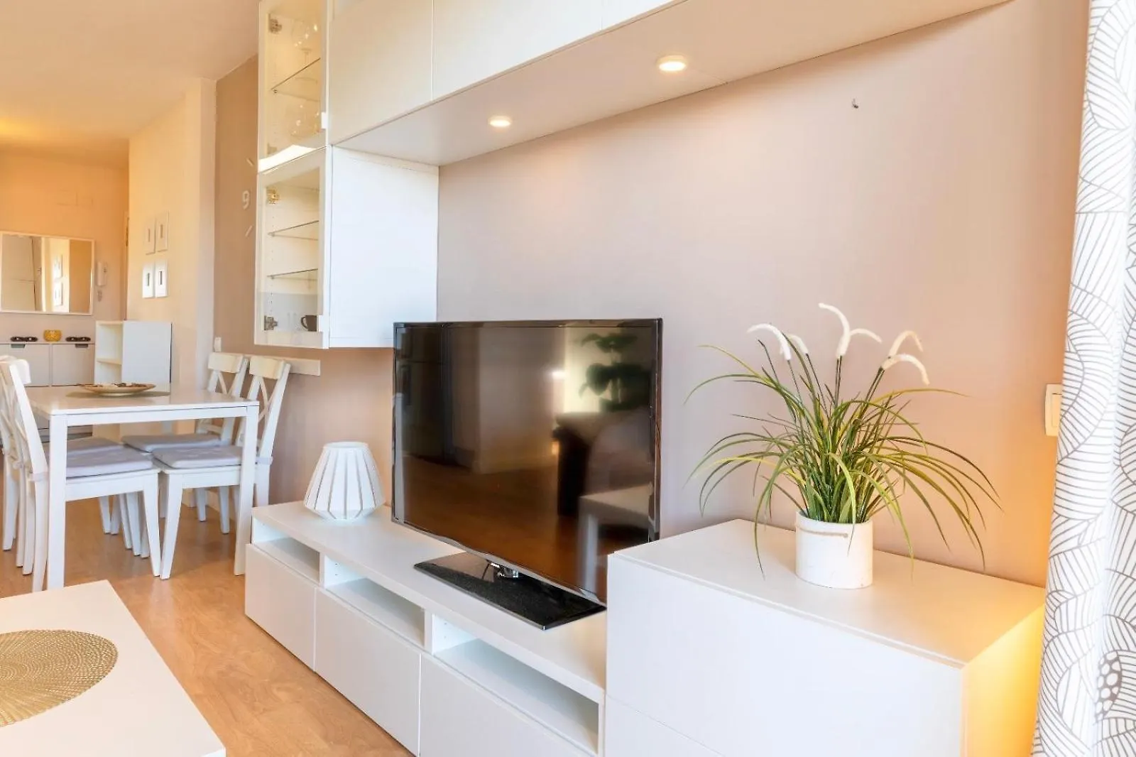 Apartment Mediterranean Way La Pineda Spain